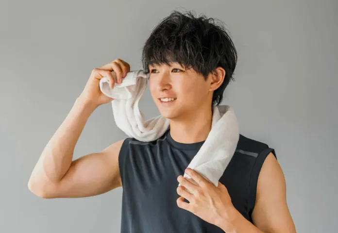 運動後の男性のイメージ